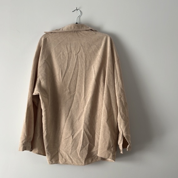 Oversized long sleeve corduroy button up - Picture 3 of 4